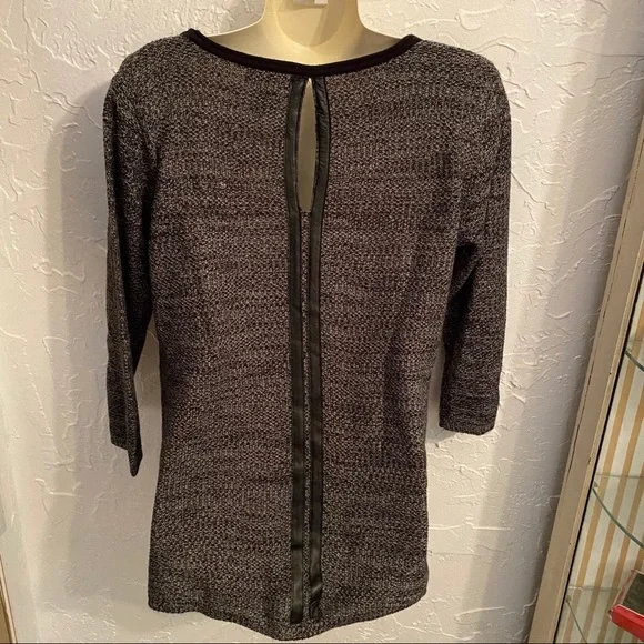 Fresh 3/4 Sleeve Sweater, Size M - Picture 7 of 10